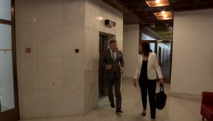 Fico s Remišovou vo výťahu. Podporí predseda Smeru oživený návrh zákona o preukazovaní pôvodu majetku?