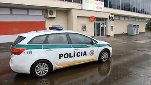 Zlodej v bratislavskom obchodnom centre vážne zranil muža, bodol ho do hrude