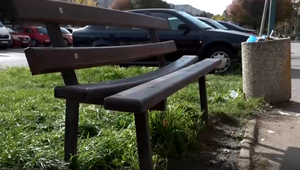 Obyvateľov sídliska čakal ráno hrôzostrašný pohľad. Na lavičke ležal mŕtvy muž