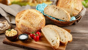 Slováci sa najčastejšie stretávajú pri spoločnom stole na večeru