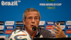 Kouč Uruguaja Tabárez na protest odstúpil z funkcie v FIFA