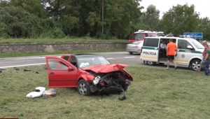 Po riskantnom manévri nasledovala zrážka s kombajnom