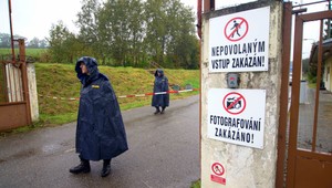 Evakuácia okolia muničného skladu. Domovy opustilo 1400 ľudí