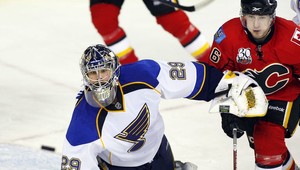 Líder NHL Henrik Sedin sa opäť utrhol