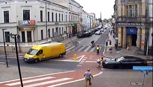 Agresívny vodič napadol ženu na priechode. Snažil sa ju dokonca zraziť