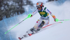 Prvá s dvojkou na hrudi! Petra Vlhová ovládla slalom