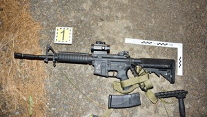 Grilovačku pri rybníku vo Vrbovom narušil muž so zbraňou. Na partiu ľudí trikrát vystrelil