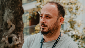 Zíde z očí, no nezíde z mysle. O tom je kosovský krátky film Medzi