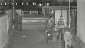 Majitelovi firmy došla trpezlivosť. Na lupiča sa vyzbrojil kamerami, okamžite skončil v putách