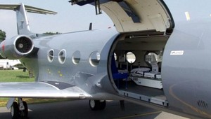 Američan s ebolou priletí do USA, bude sa liečiť