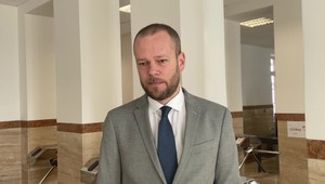 Expert na hybridné hrozby Victor Breiner: Šíritelia propagandy sedia aj v parlamente. Trollie farmy na Slovensku sú