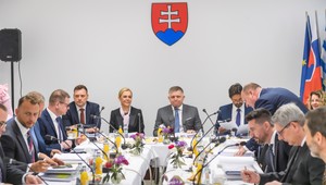 Vláda hasí problém s farmármi. Meškajúce platby síce stále nemá, ale ponúka bezúročnú pôžičku