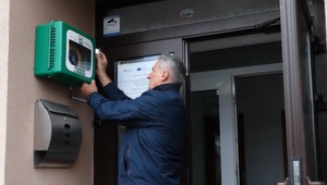 Obec ostala bez defibrilátora: Čakajú na elektródy a na štátne peniaze