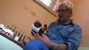 Vo väzení je 60 rokov. Za dve vraždy dostal doživotie, teraz chce ísť na slobodu