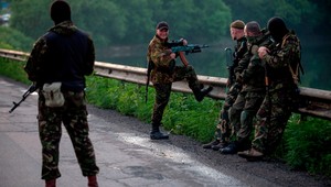 Rusko a rebeli odmietajú Porošenkove prímerie