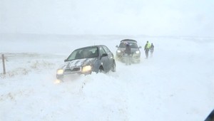 Na Orave husto sneží, pod Tatrami silno fúka