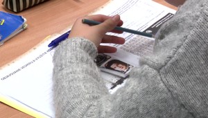 Otázka potreby zatvárania škôl má rozdielne odpovede. Komora učiteľov je za, minister školstva proti