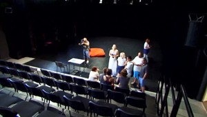 Veľký prehľad nových opatrení. Takto môžu byť pootvárané prevádzky, kiná aj divadlá