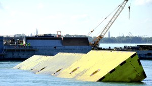 Benátky má ochrániť pred vysokou vodou táto bariéra