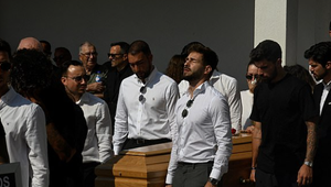 Rodina pochovala Dioga JOTU a jeho brata. Manželku museli podopierať