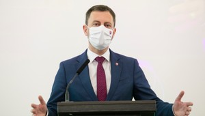 Komentár Arpáda Soltésza: Ficova morálka, Hegerovo vládnutie a zo psa slanina