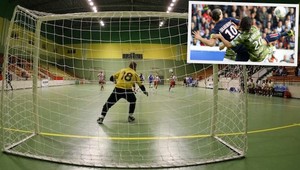 Tak na tento gól by bol pyšný aj Ibra! Famózny kop škorpióna vo futsale!
