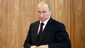 Prac sa z Ukrajiny, odkázal britský minister obrany Putinovi