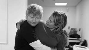 Ed Sheeran je otcom! Len teraz sa pochválili tehotenstvom a už je bábätko na svete!