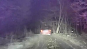 Policajná naháňačka: Vodiča prenasledovali niekoľko kilometrov