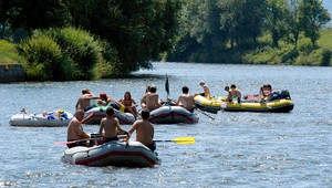 Divoká rieka Orava stiahla pod vodu ženu s deťmi