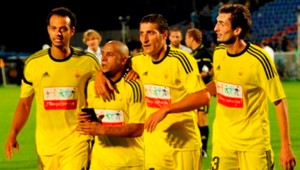 VIDEO: Rasisti hodili do Roberta Carlosa banán!