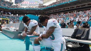 Pokľaknutie mu zničilo kariéru, o Kaepernickovi natočia seriál