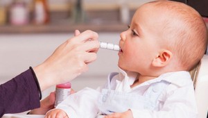 5 otázok a odpovedí o užívaní antibiotík u detí:  Prečo treba s nimi opatrne a ako ich podávať správne?