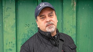 Červené nechty, rúž a dlhé vlasy: Uf, Sväťo Malachovský prezlečený za ženu vás zničí!