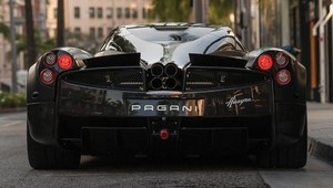 Pagani Huayra v matnom tmavosivom prevedení je čistá mágia