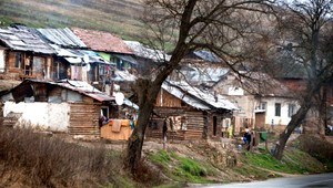 Požiar počas pohrebu: rodina z gelnickej osady sa bojí o život