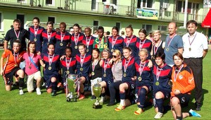 Nelegálna brigáda. Futbalistky Nových Zámkov balili cigarety