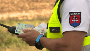 Policajti merajú emisie už aj pri cestnej kontrole: Odpájanie systémov sa nevypláca
