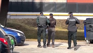 Vybavovanie rodinných účtov. Jozefa si nechali vo väzbe