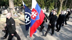 Na extrémistov doteraz zákony neplatili. Zmenia to nové pravidlá?