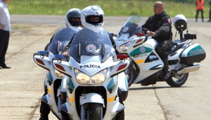 Malackí policajti zatkli po protestoch troch ľudí