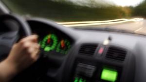 Manželia dostali šmyk, od pádu do ľadovej vody ich delili len metre