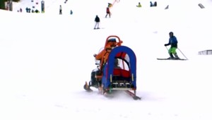 V hmle zišla z lyžiarskej trate a spadla dole strmým žľabom. Jej volanie o pomoc nikto nepočul