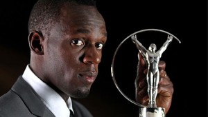 Atléti Bolt (26) a Ennisová (27) získali športové Oscary