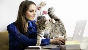 Pasívne fajčenie ohrozuje zdravie aj domácich miláčikov. Hrozí im rakovina či problémy s dýchaním