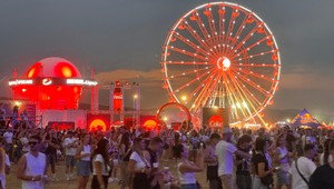 Program festivalu po prerušení obnovili. Hrozila mu búrka