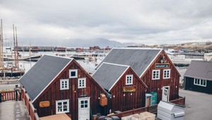 Známeho pedofila podporil otec islandského premiéra.  Ten rezignoval