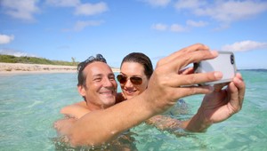 Páry, ktoré pridávajú často zaľúbené fotky na sociálne siete, majú vážny problém