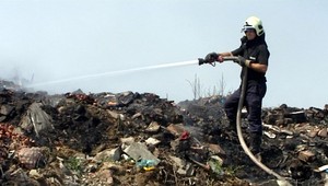 V Trsticiach horela skládka, evakuovali 40 ľudí