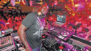 Shaq O'Neal má za sebou vydarenú premiéru ako DJ Diesel